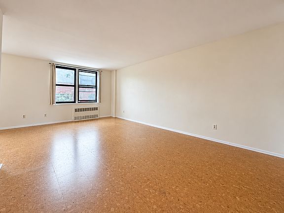 3rd image of 288 W 238th St APT 5D