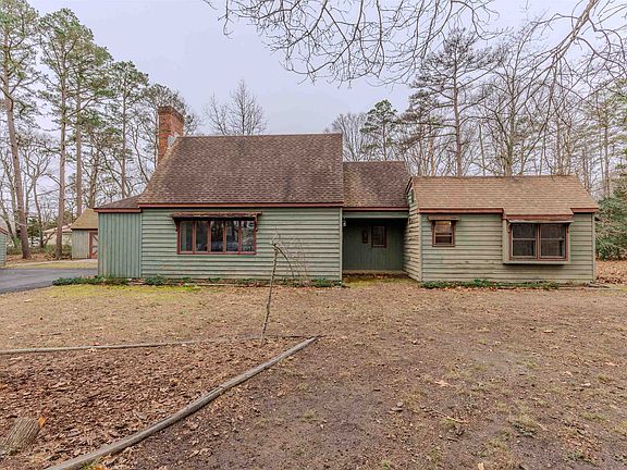 2nd image of 109 Hagen Rd