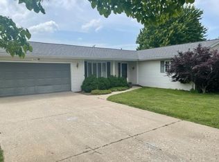 303 SE 15th St, Washington, IN