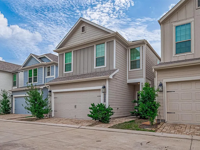10511 Blankiet Ln — Photo 4