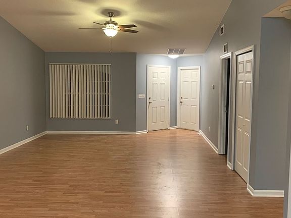 3rd image of 40A Pine Hurst Ln