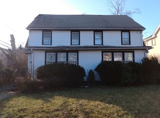 62-64 Forest Row, Great Neck, NY 11024