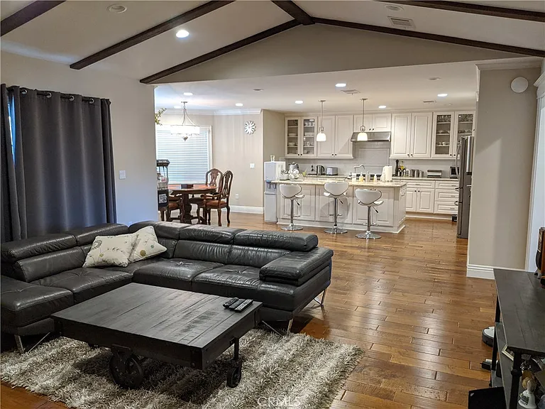 5310 La Forest Dr — Photo 5