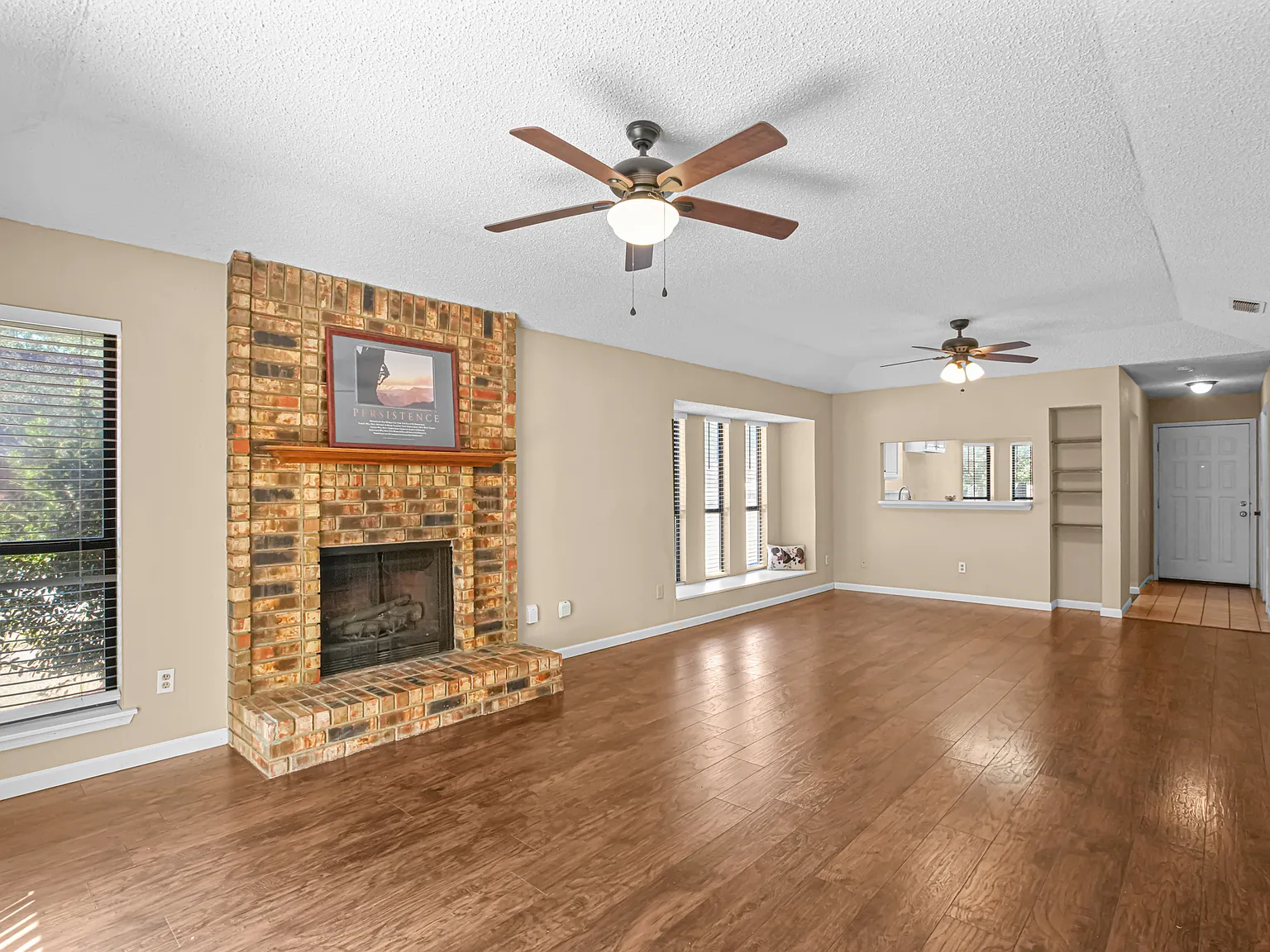 3 bed, 1482 sqft, $1,995 — Photo 4