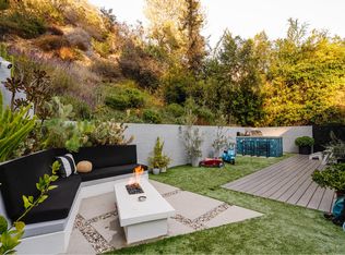 10435 Oletha Ln, Los Angeles, CA 90077
