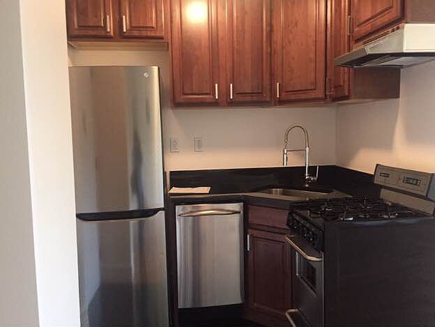 1st image of 35 Eastern Pkwy APT 1B