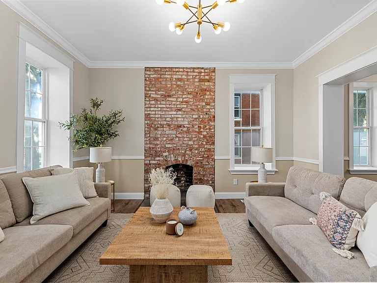 7472 Hazel Ave — Photo 2
