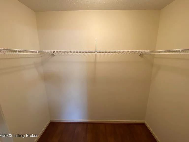 8600 Tannen Dr — Photo 17