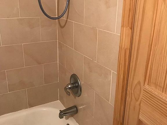 5th image of 7534 Roosevelt Blvd #1