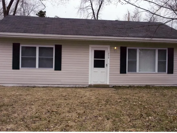 1235 Maple Ave, Saint Louis, MO 63138