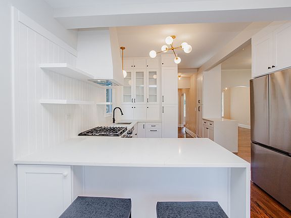 5th image of 807 S Taylor Ave