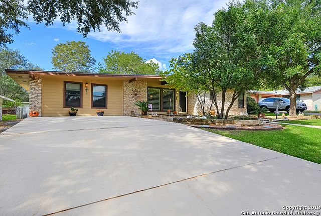 1st image of 243 Montfort Dr