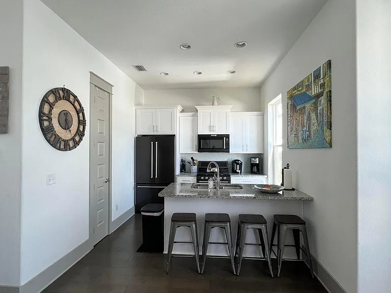 285 Gulfview Cir — Photo 14