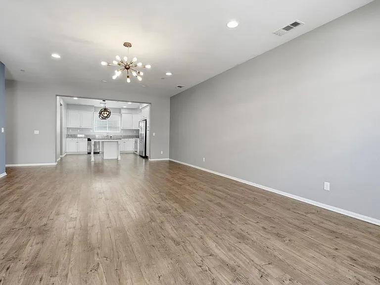 477 Prosperity Dr — Photo 14