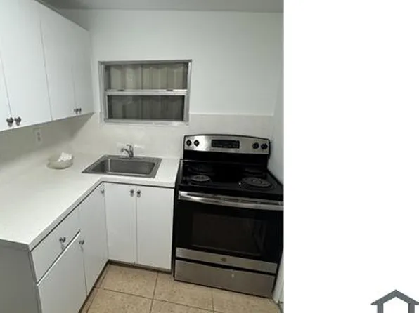 560 NW 185th St, Miami Gardens, FL 33169