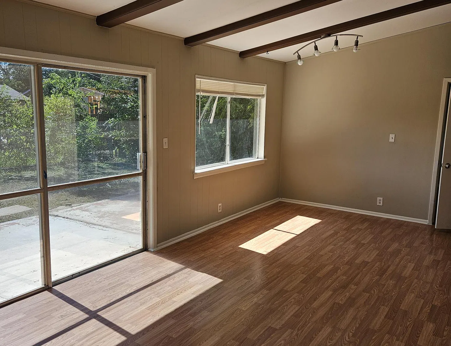 4 bed, 1600 sqft, $1,600 — Photo 3