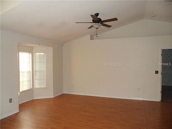 3rd image of 313 Medina Ct