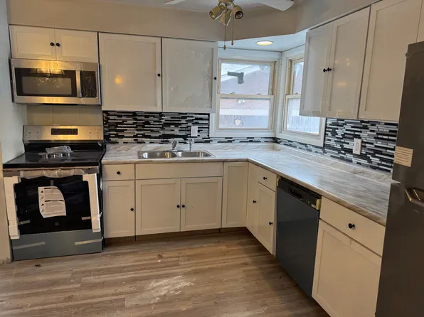1506 W 173rd St, East Hazel Crest, IL 60429