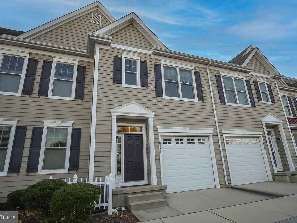 1st image of 18813 Bethpage Dr
