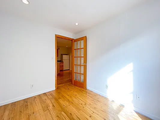 Rented by Compass | media 24