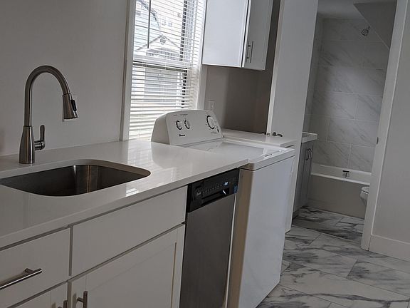 2nd image of 35 Pearl Ave #1