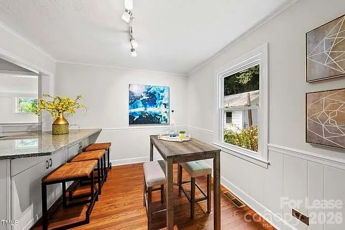 7 Meadowbrook Ave — Photo 5