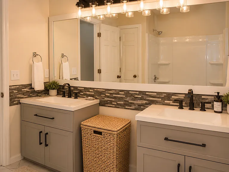 Main Bathroom