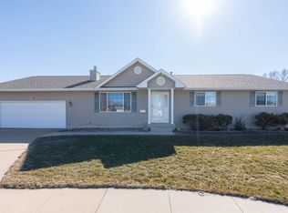 2609 Heather Ln, Waterloo, IA 50701