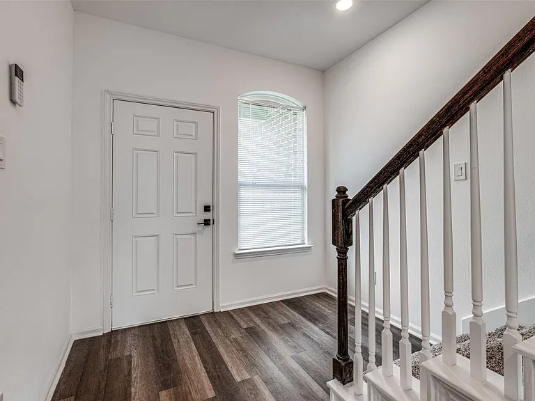 12721 Plummersville St — Photo 2