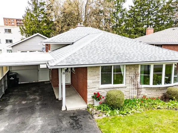 18 Queenston Cres, Kitchener, ON N2B 2V5