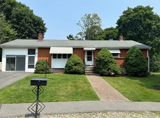 5 Surrey Cir, Woburn, MA 01801