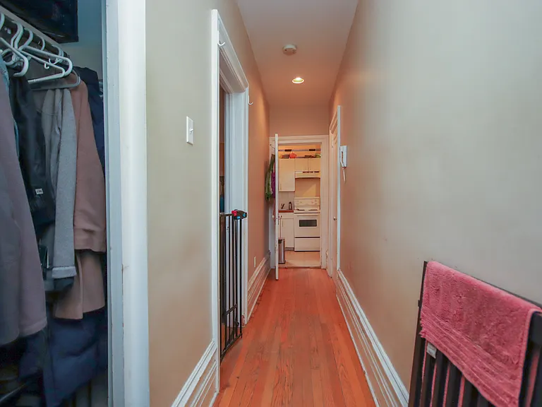 260 Somerset St W #1 — Photo 6