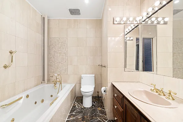 Sold by The Bamberger Group | media 7