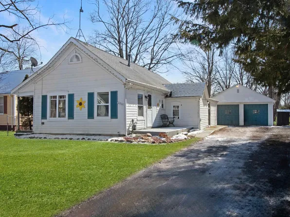 34720 Maple St, Memphis, MI 48041