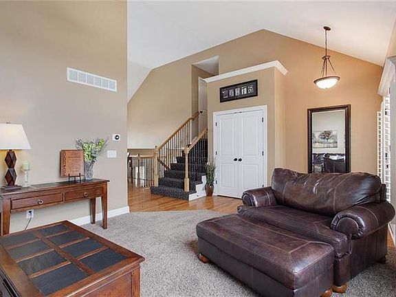 5th image of 10217 N Elmwood Ct