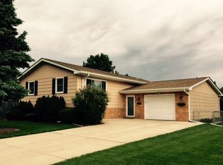 9 Saint Marys Ct, Springfield, IL 62702