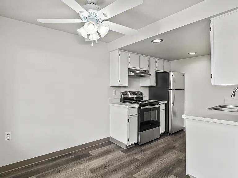 Cascade Ridge Apartments — Photo 8