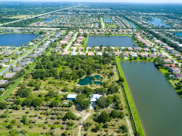 5300 13th St SW, Vero Beach, FL 32968