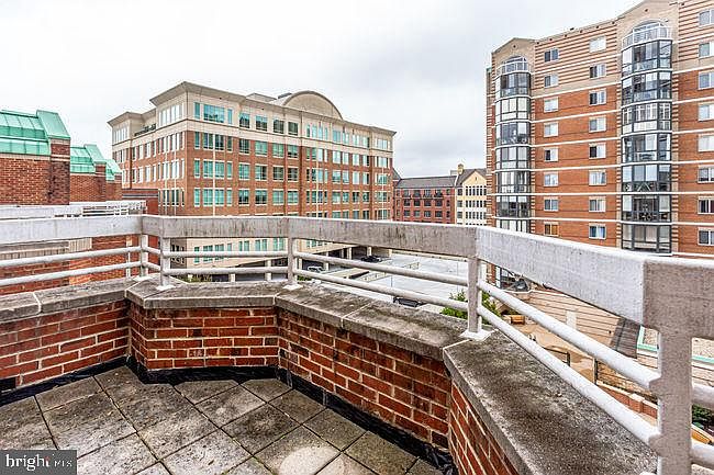 1st image of 22 Courthouse Sq APT 417