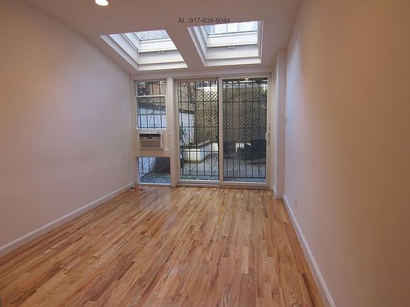 3rd image of 148 W 73rd St APT B