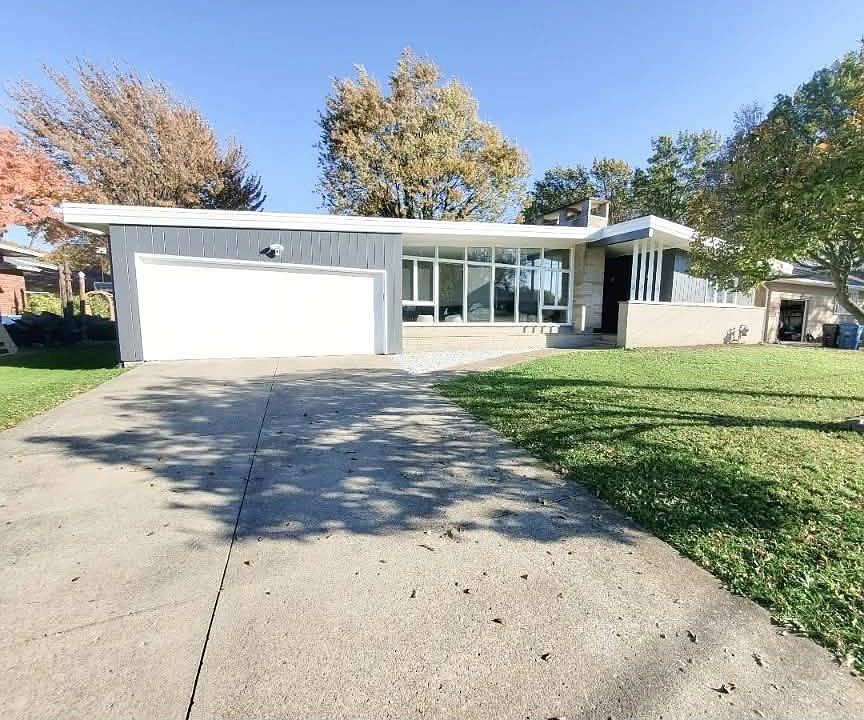 1st image of 3333 Regina Ave