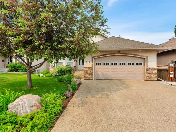 89 E Alberts Close, Red Deer, AB T4R 3J7