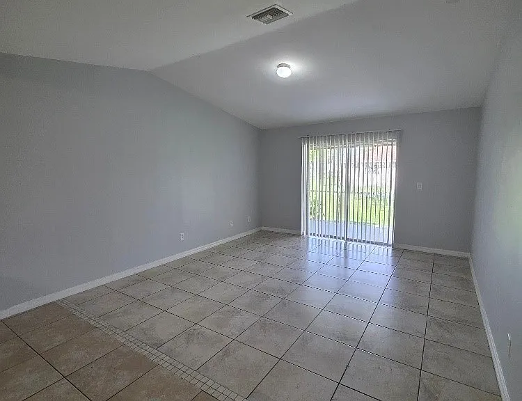 2408 Joe Ave S — Photo 10