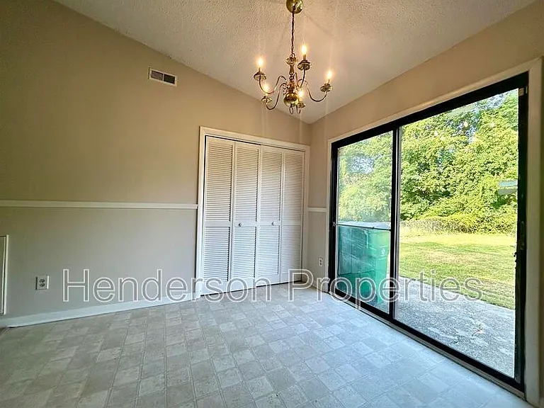 7314 Meadowland Dr — Photo 7