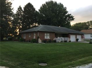 403 Grant St, Pana, IL 62557