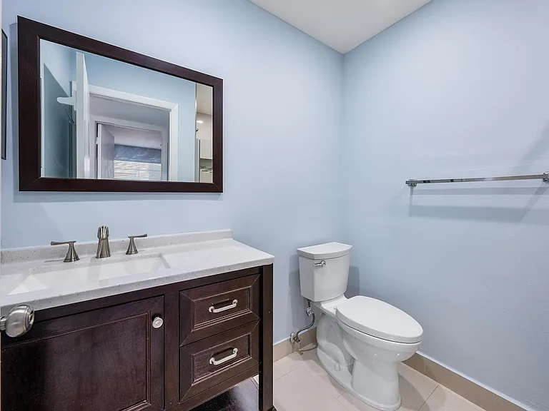 507 Capri Pl #K — Photo 11