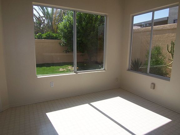 Eating area off of kitchen