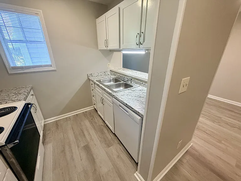 224 Waterdown Dr #1 — Photo 22