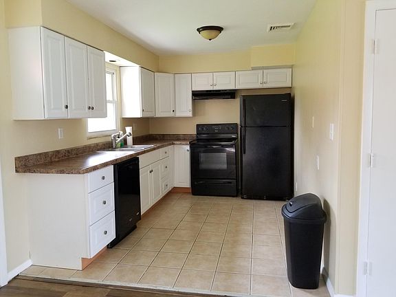 3rd image of 3973 Rockfield Dr