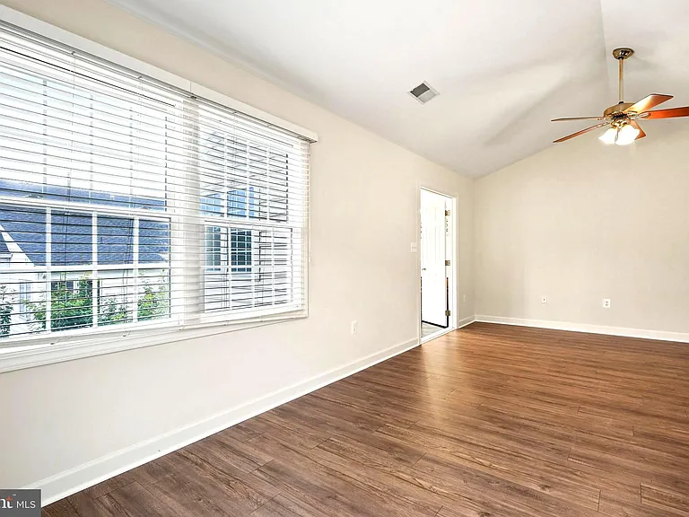 4519 Fair Valley Dr — Photo 40